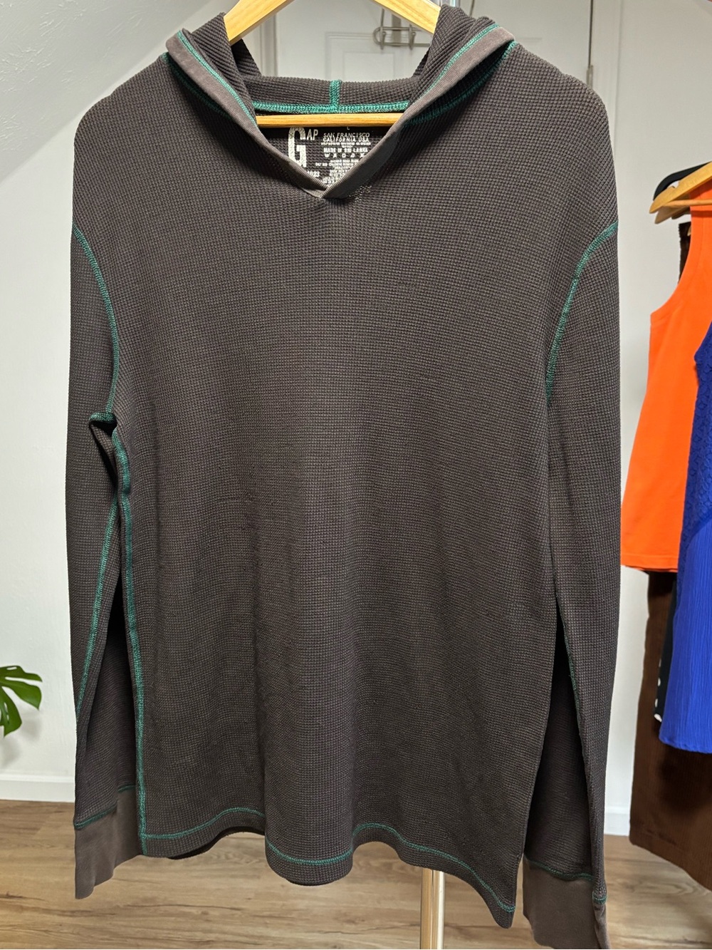 y2k GAP longsleeve thermal with hood and contrast stitching, large